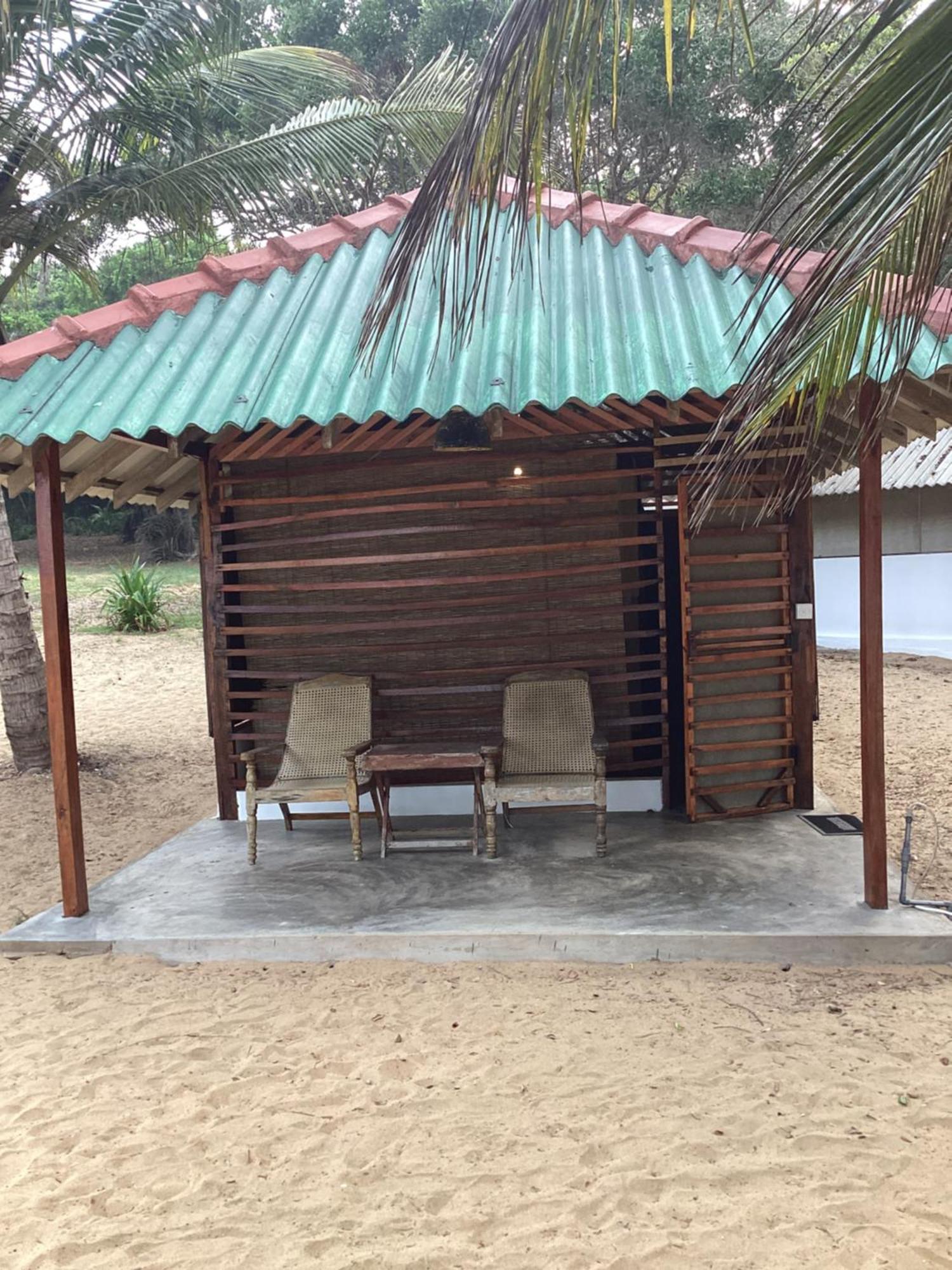 Upali Beach Surf Resort & Cafe Аругам-Бей Екстер'єр фото